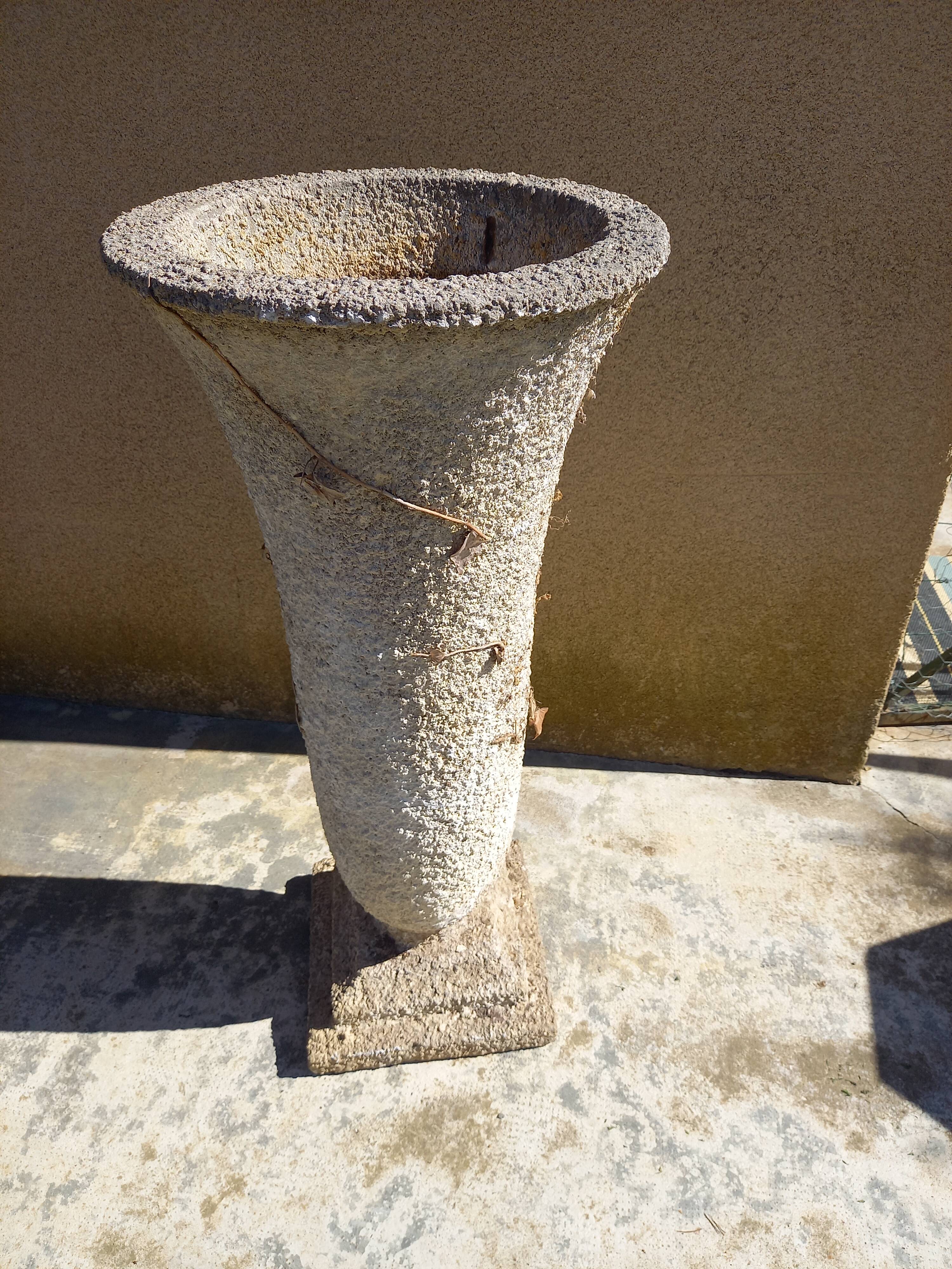 Garden vase
