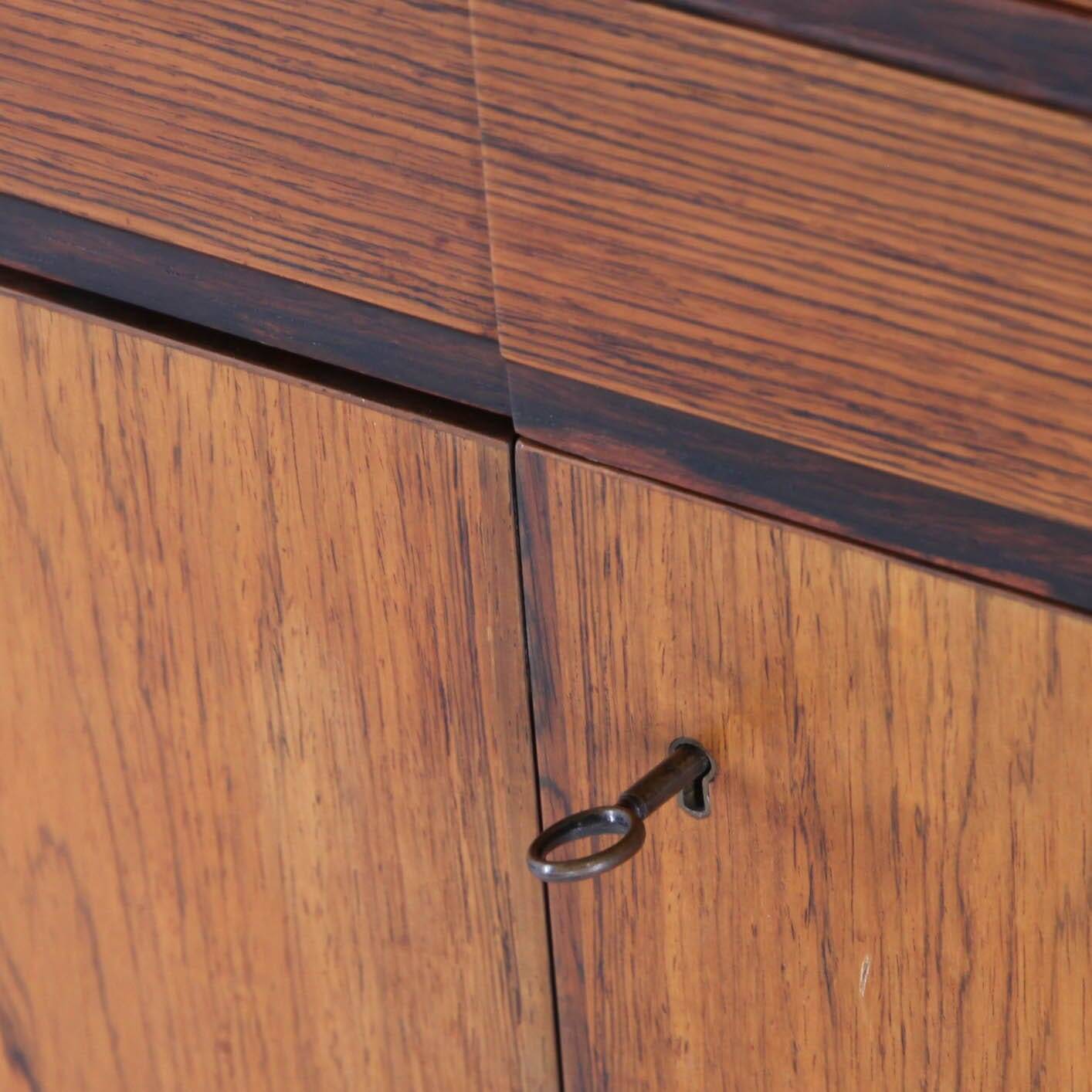 Buffet scandinave en palissandre