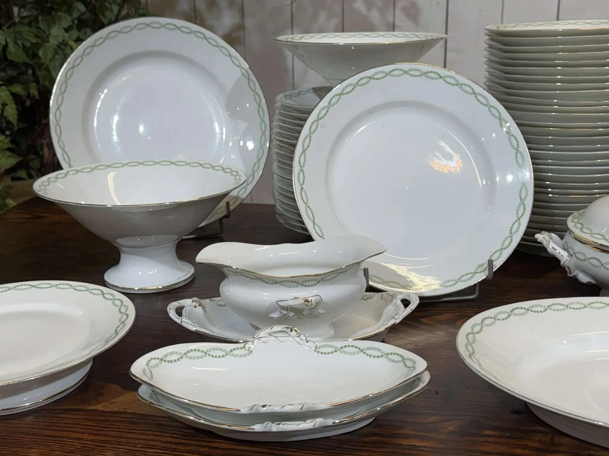 Table service in Limoges porcelain J.B Tricard and Co.