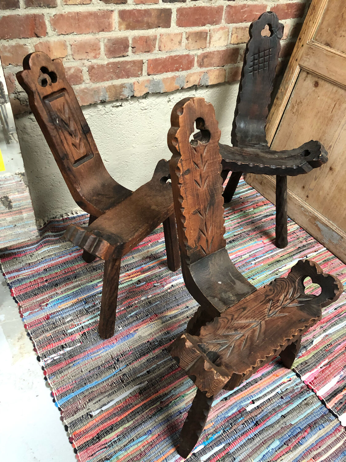 Brutalized tripod chairs