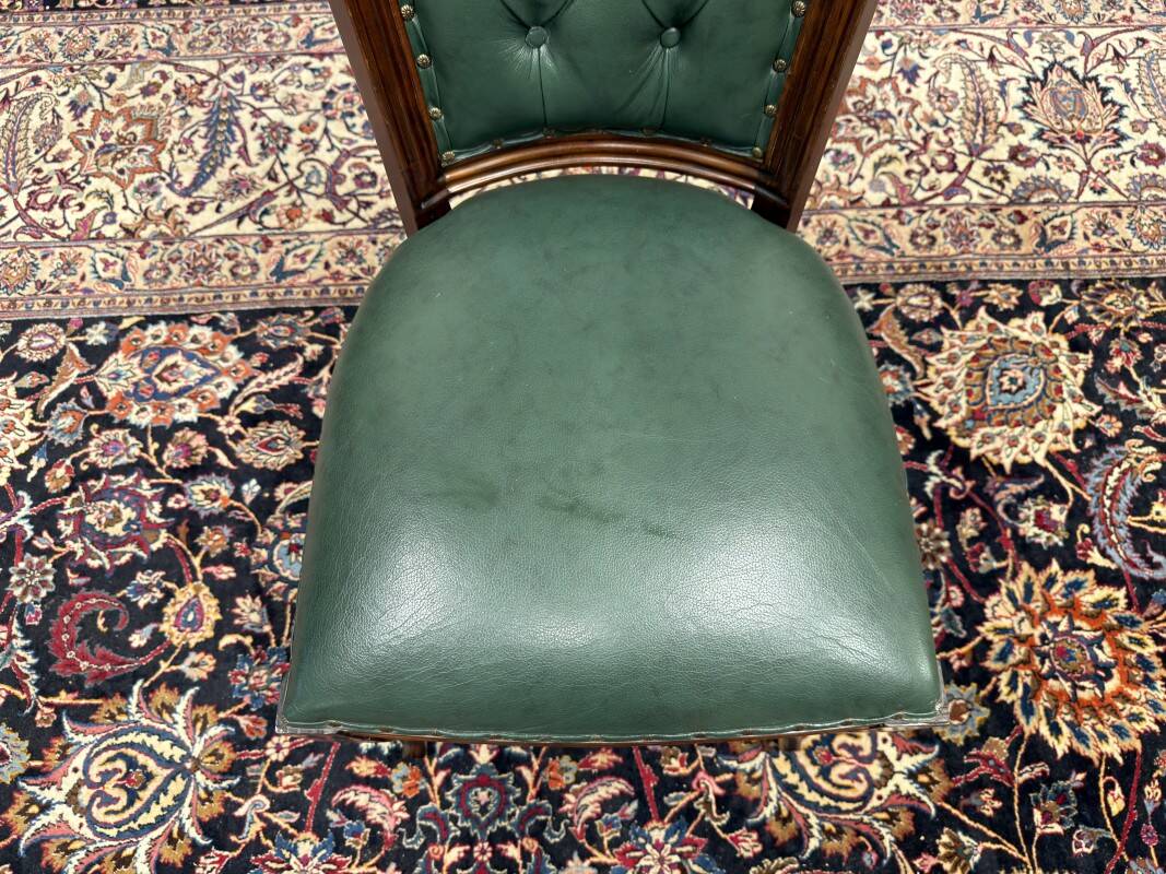 Fauteuil Chesterfield classique anglais