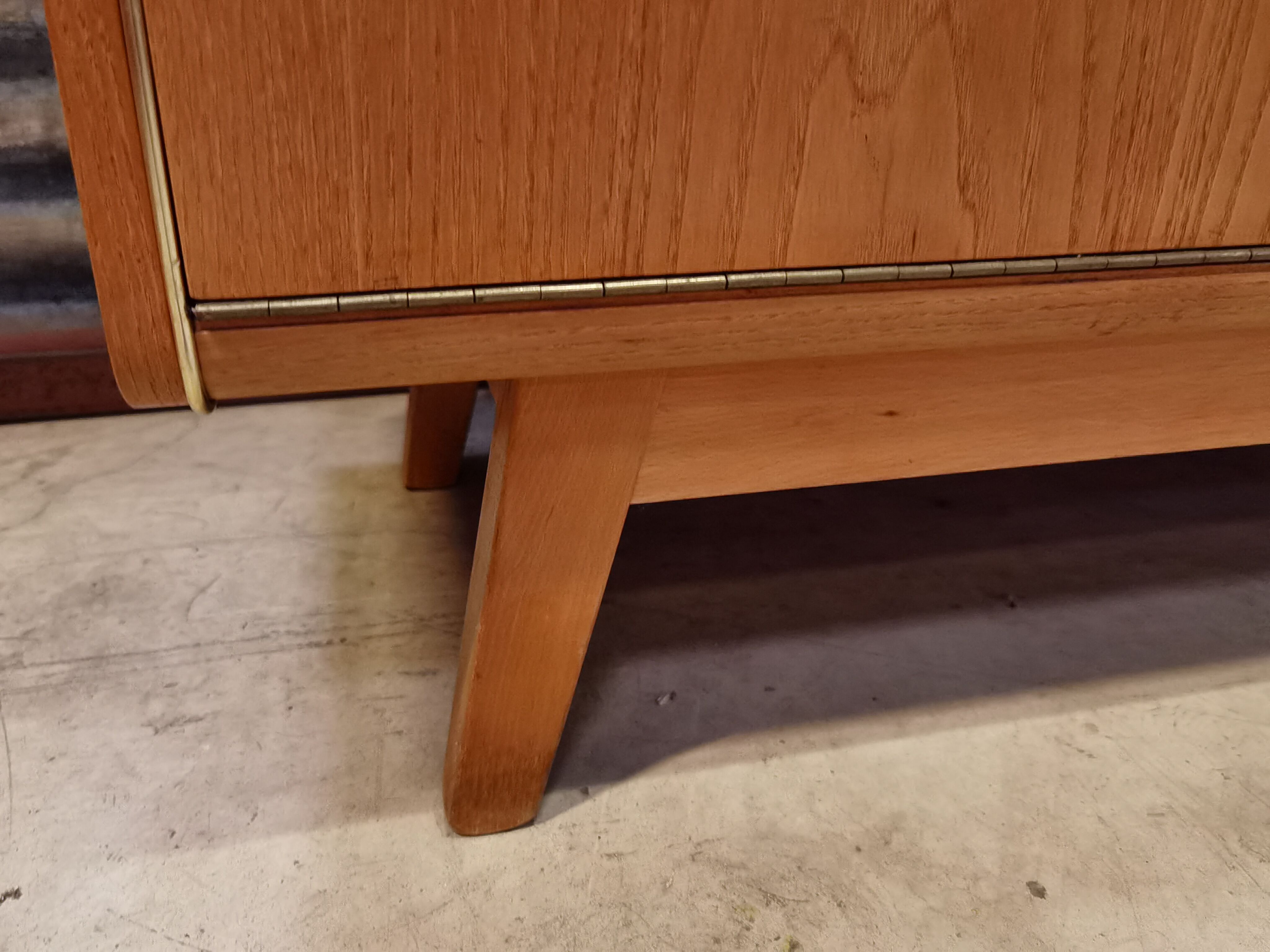 Buffet U372 / 386 Bohumil Landsman and Hubert Nepožitek for Jitona Soběslav