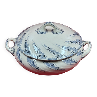 Antique Lunéville earthenware tureen, 28 x 22 x 16 cm