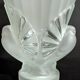 Vase aux ''colombes'' opalescent Art Déco