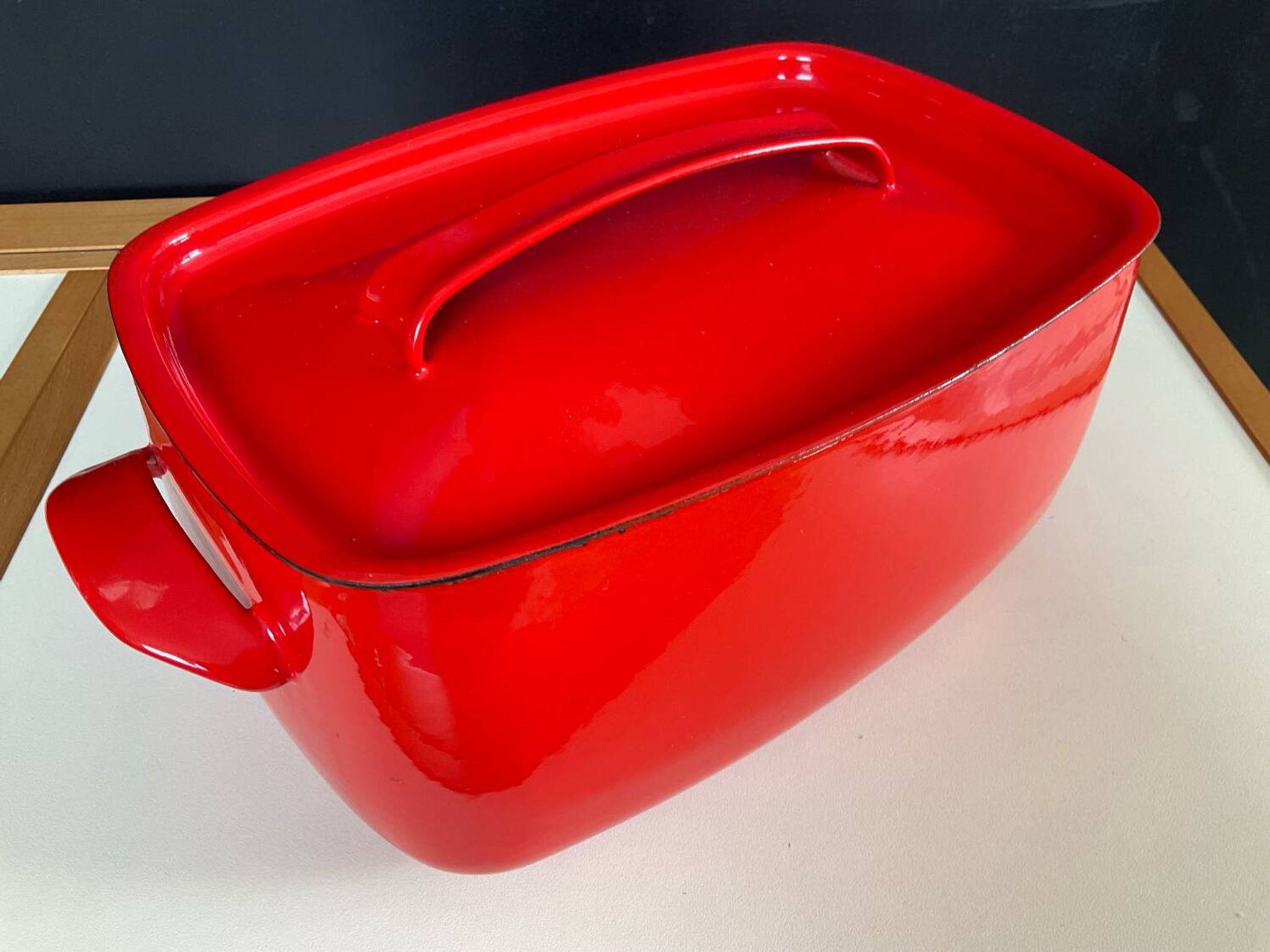 Cocotte vintage en fonte émaillée