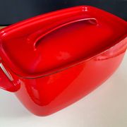 Cocotte vintage en fonte émaillée
