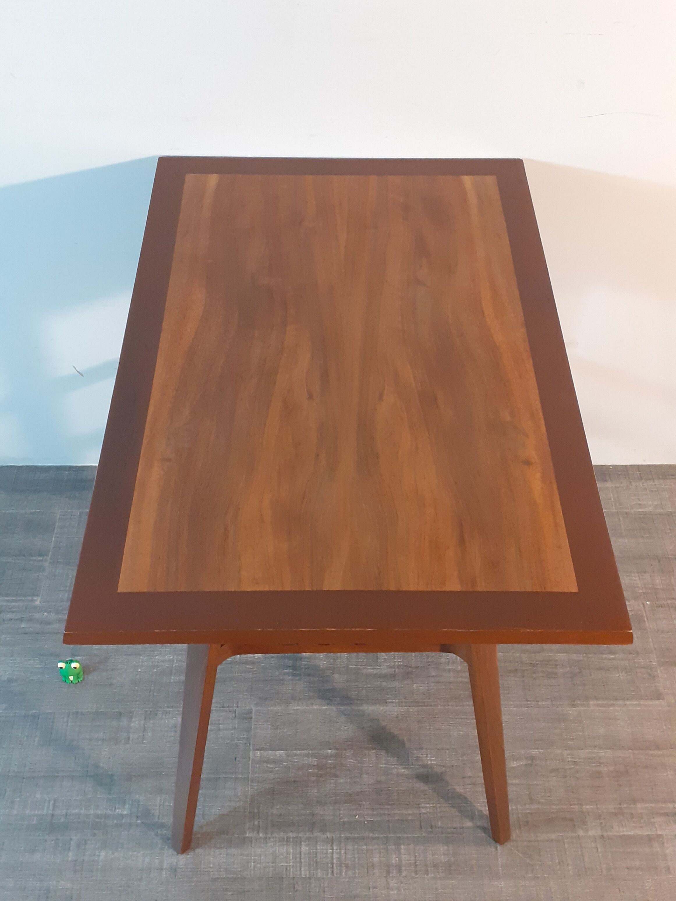 Table d'appoint Drevopodnik Holesov vintage Tchécoslovaque 1960s