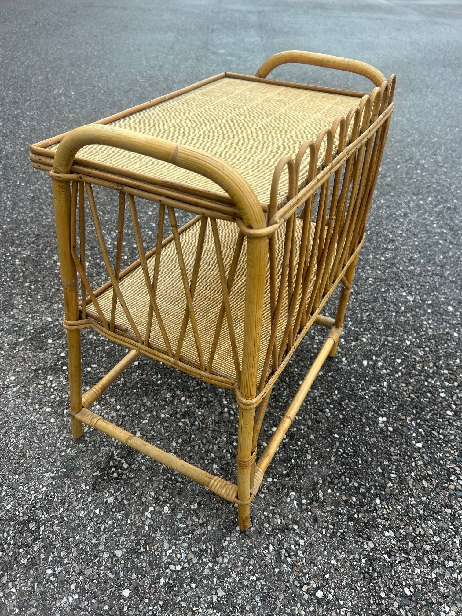 table d'appoint en rotin et osier  1970