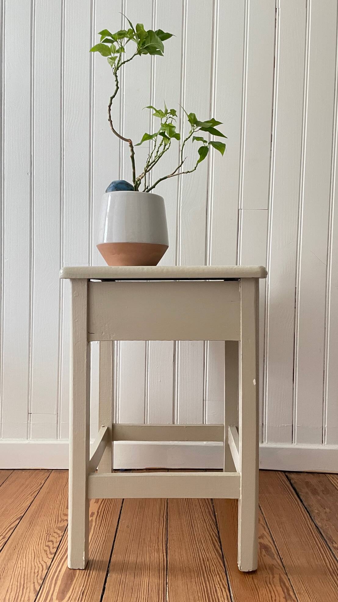VINTAGE Beige Stool Chest