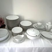 6 assiettes creuses en porcelaine blanche