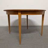 Vintage round table extended by the 50s/60s