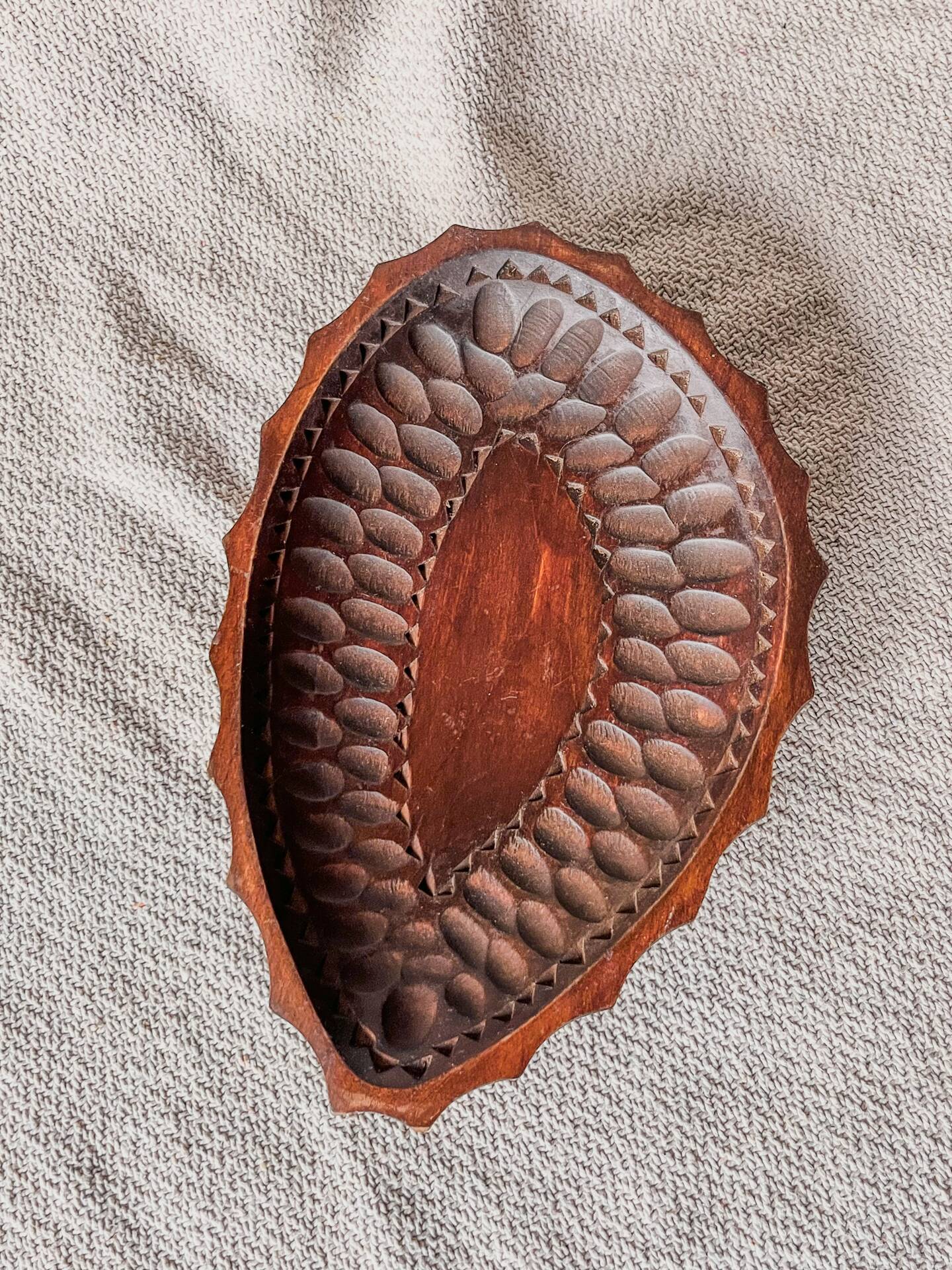 Vide-poche en bois sculpté style Boho Japandi, Indonésie