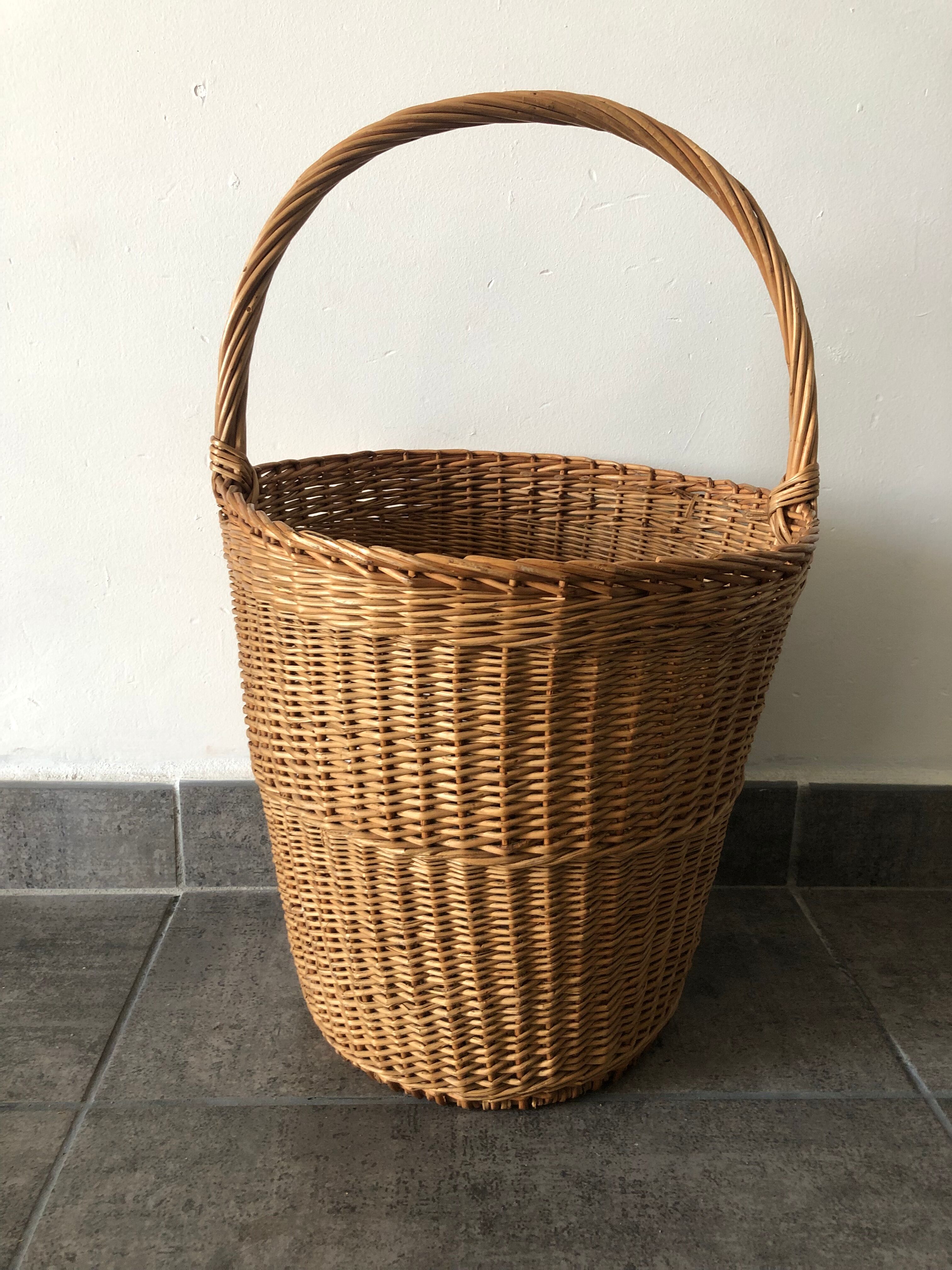 Wicker basket