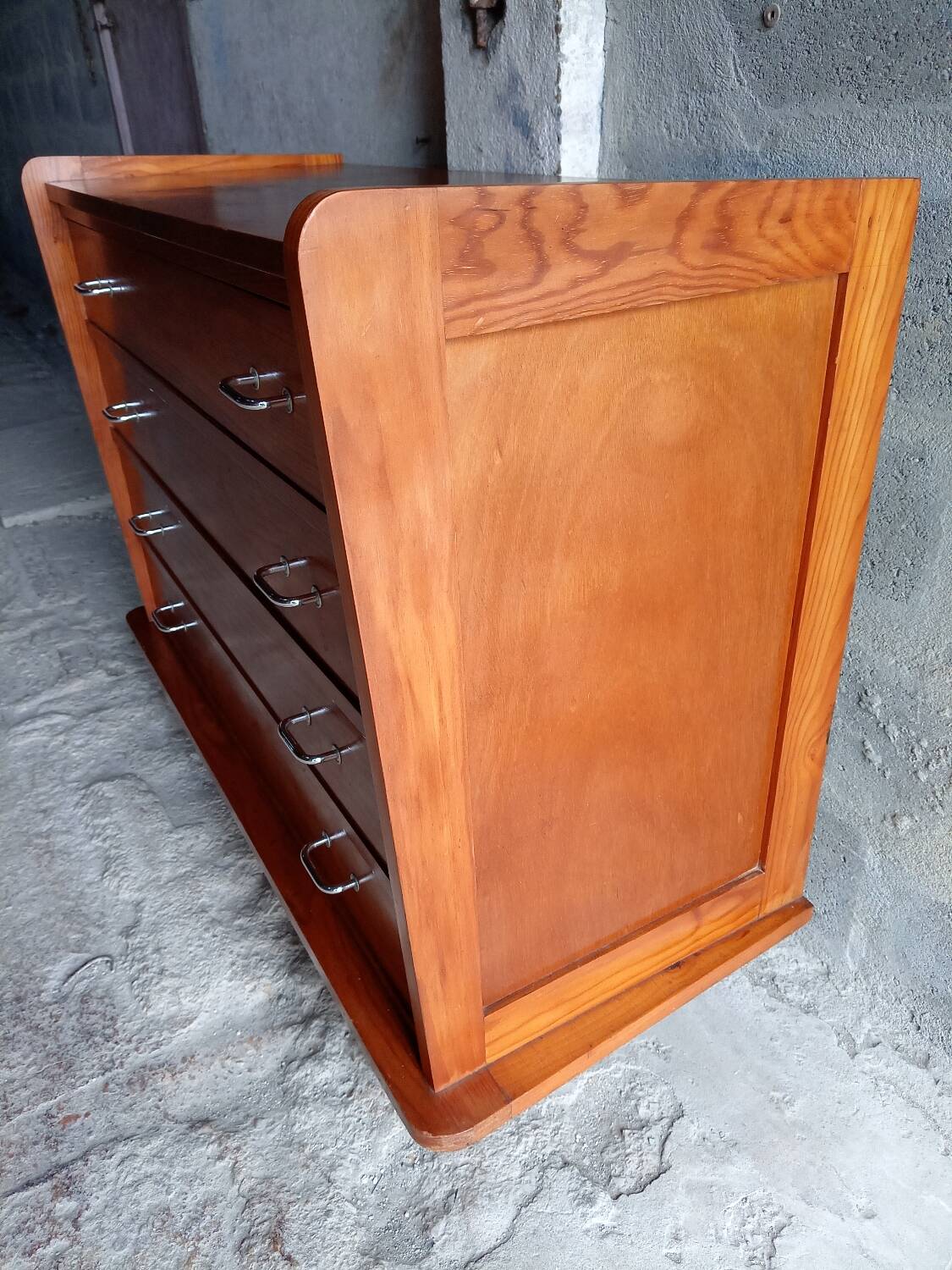 Vintage chest of drawers