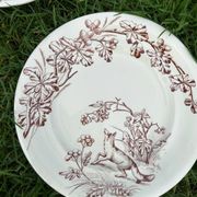 12 assiettes plates en terre de fer modèle Chasse