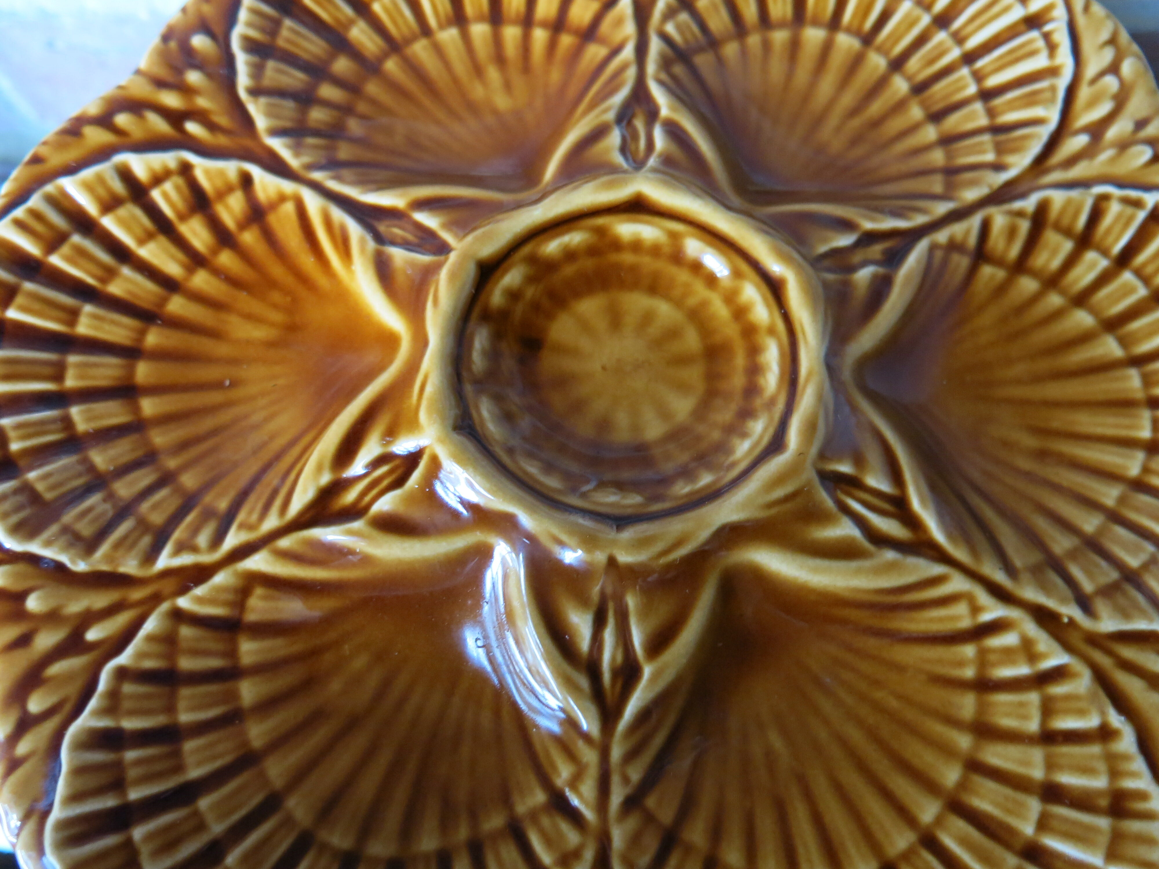 10 Sarreguemines oyster plates in very good condition