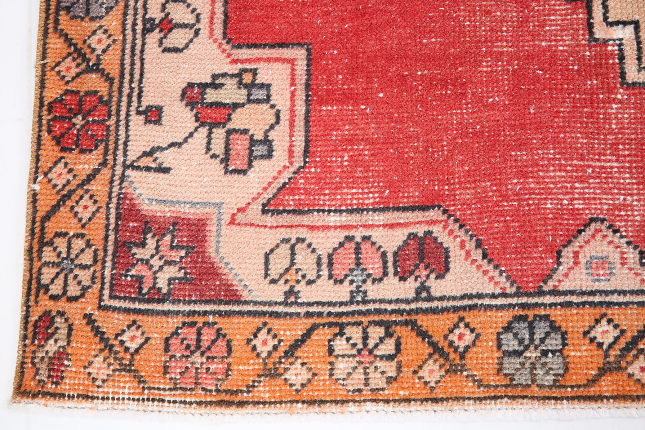 Madallion oriental vintage carpet