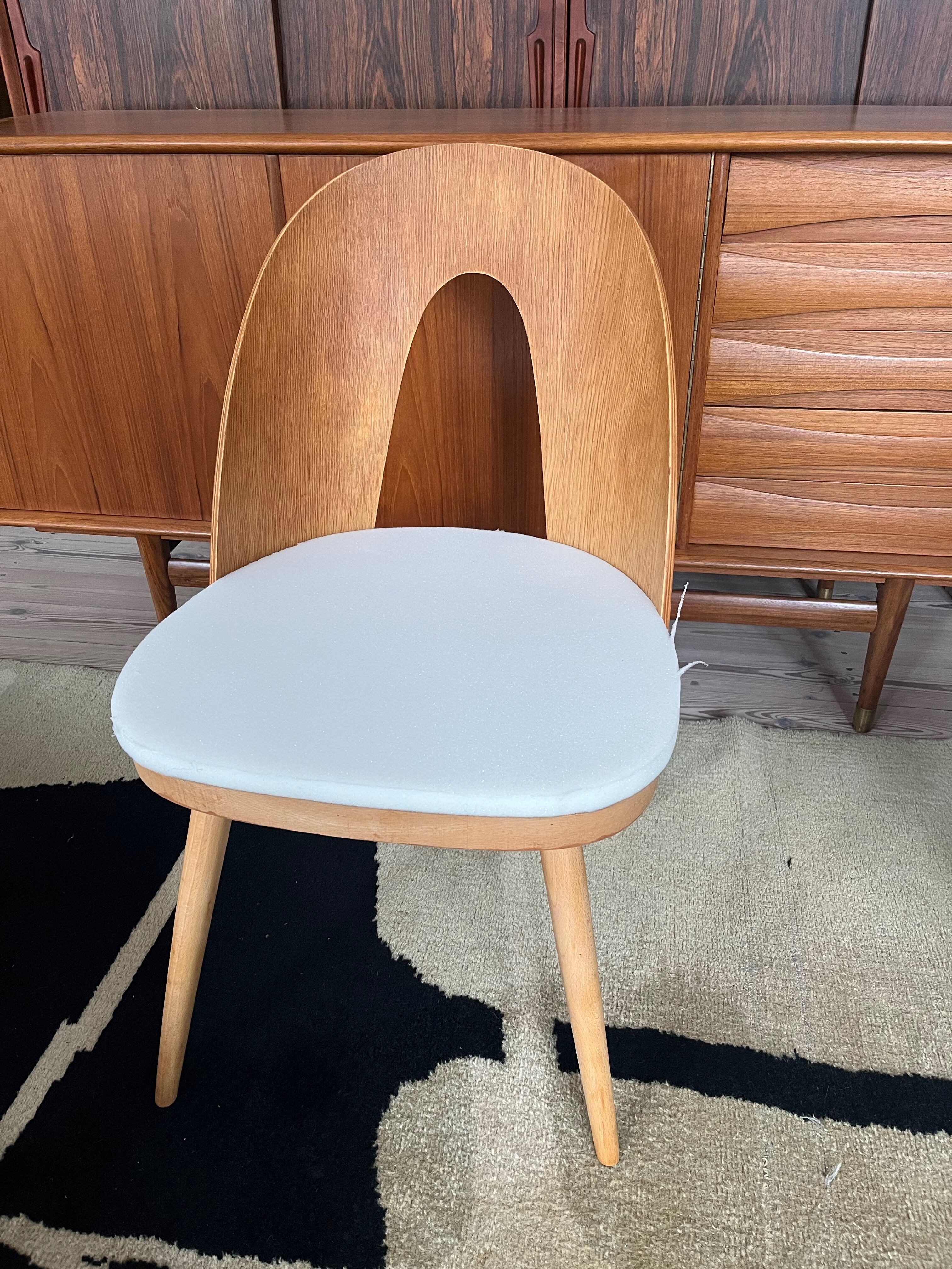 Ensemble de 6 chaises de salle à manger par Antonin Šuman