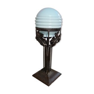 Lampe fer forgé opaline bleu 1920, 40x14