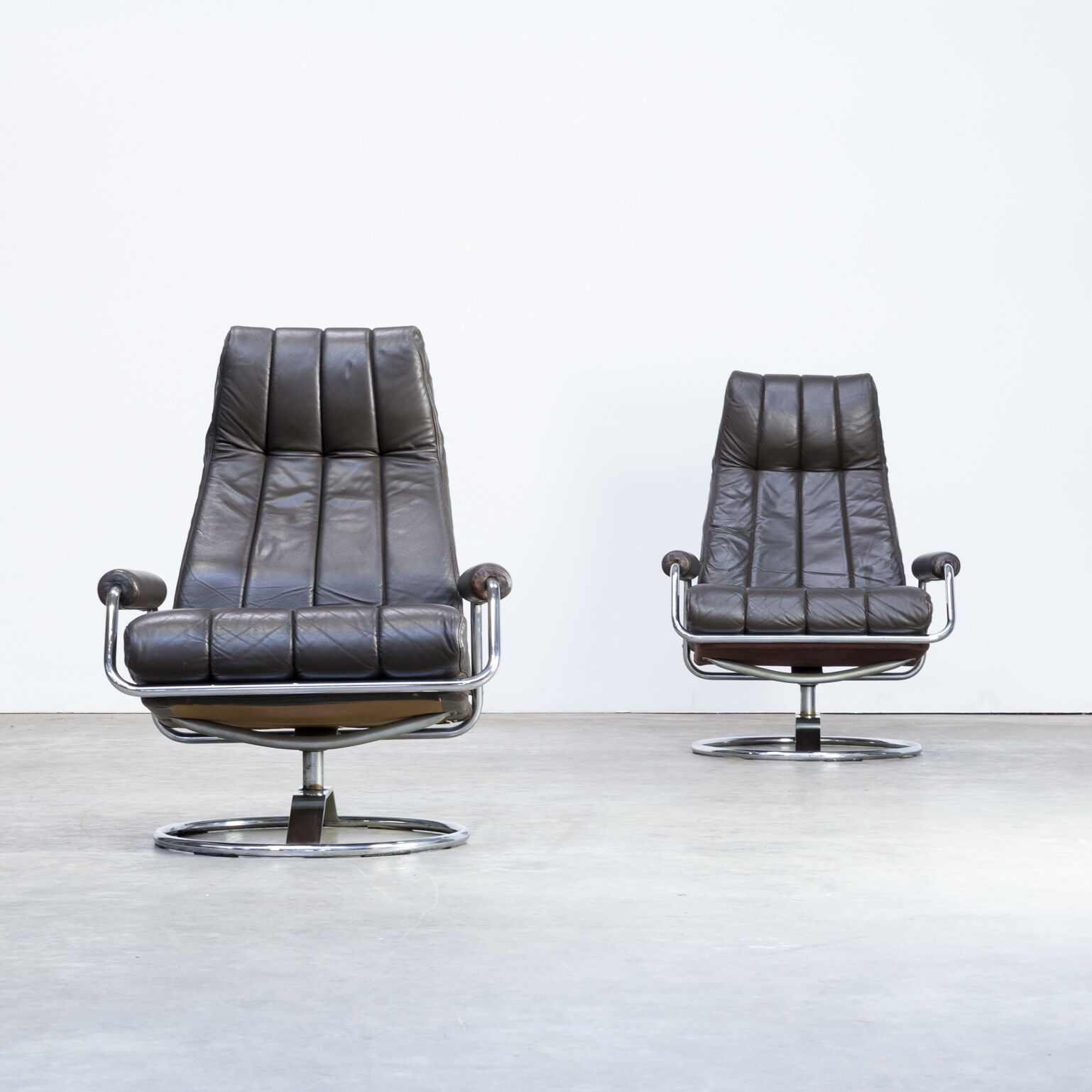 70s leather lounge fauteuil swivel chair set/2