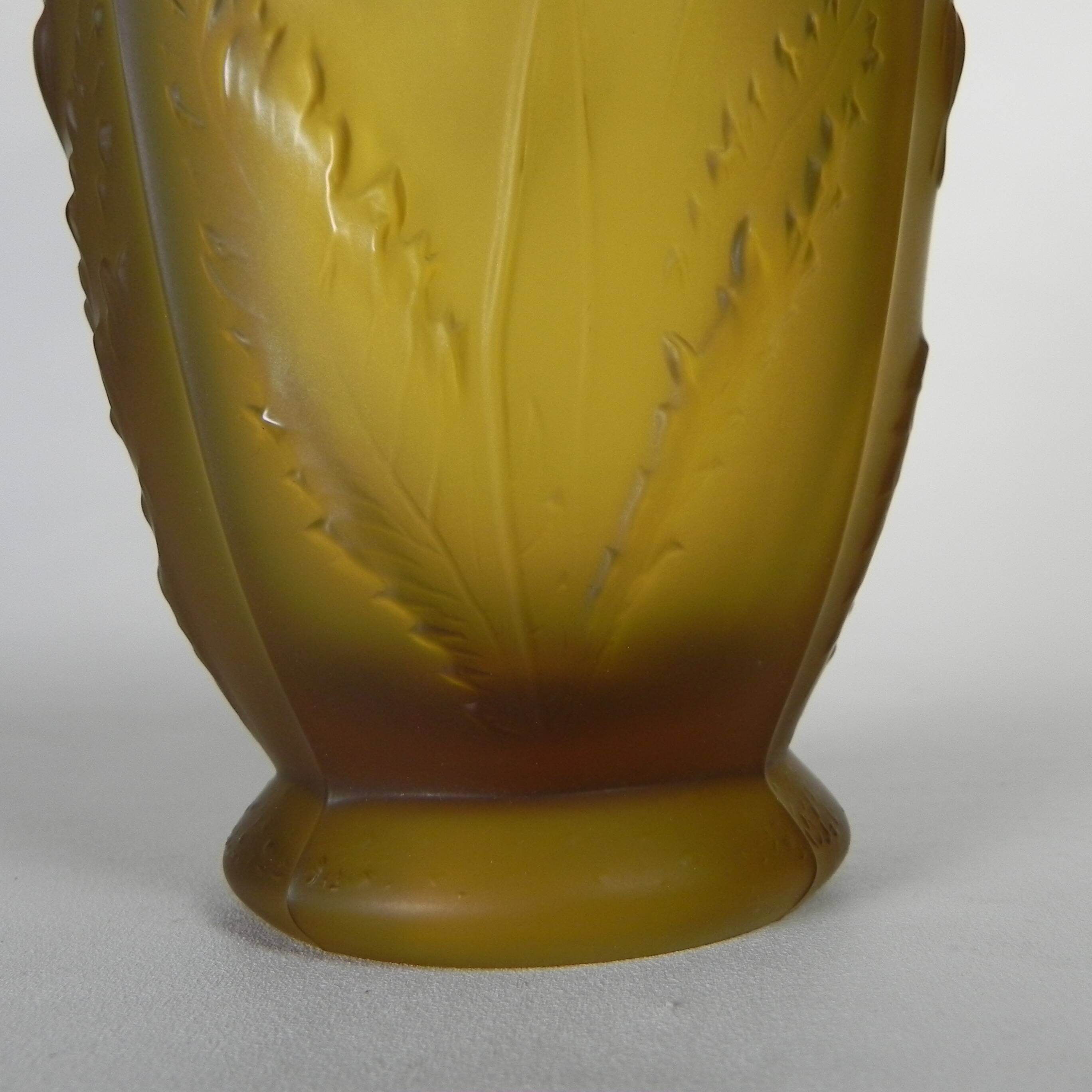 Pressed glass vase Inwald Barolac, model "Floral" 1960s