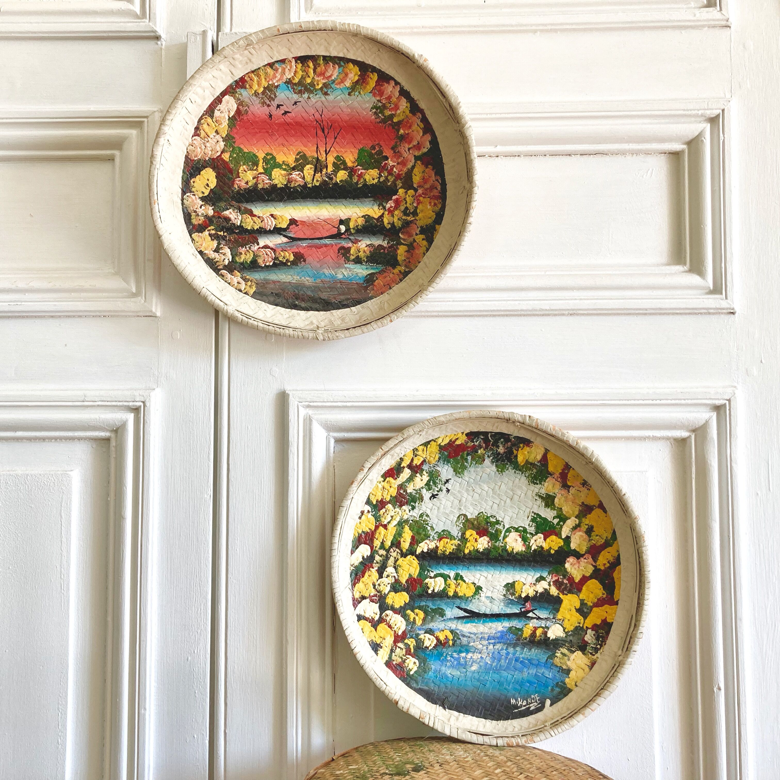 Painted tray basket for wall decoration