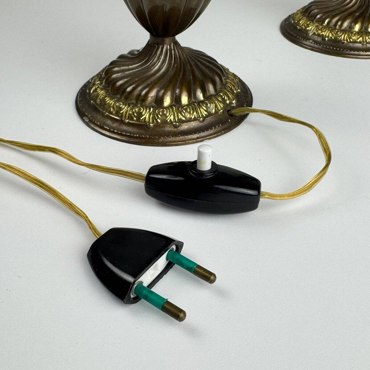 Vintage large table lamps in bronze, Italy, 1950s, set of 2