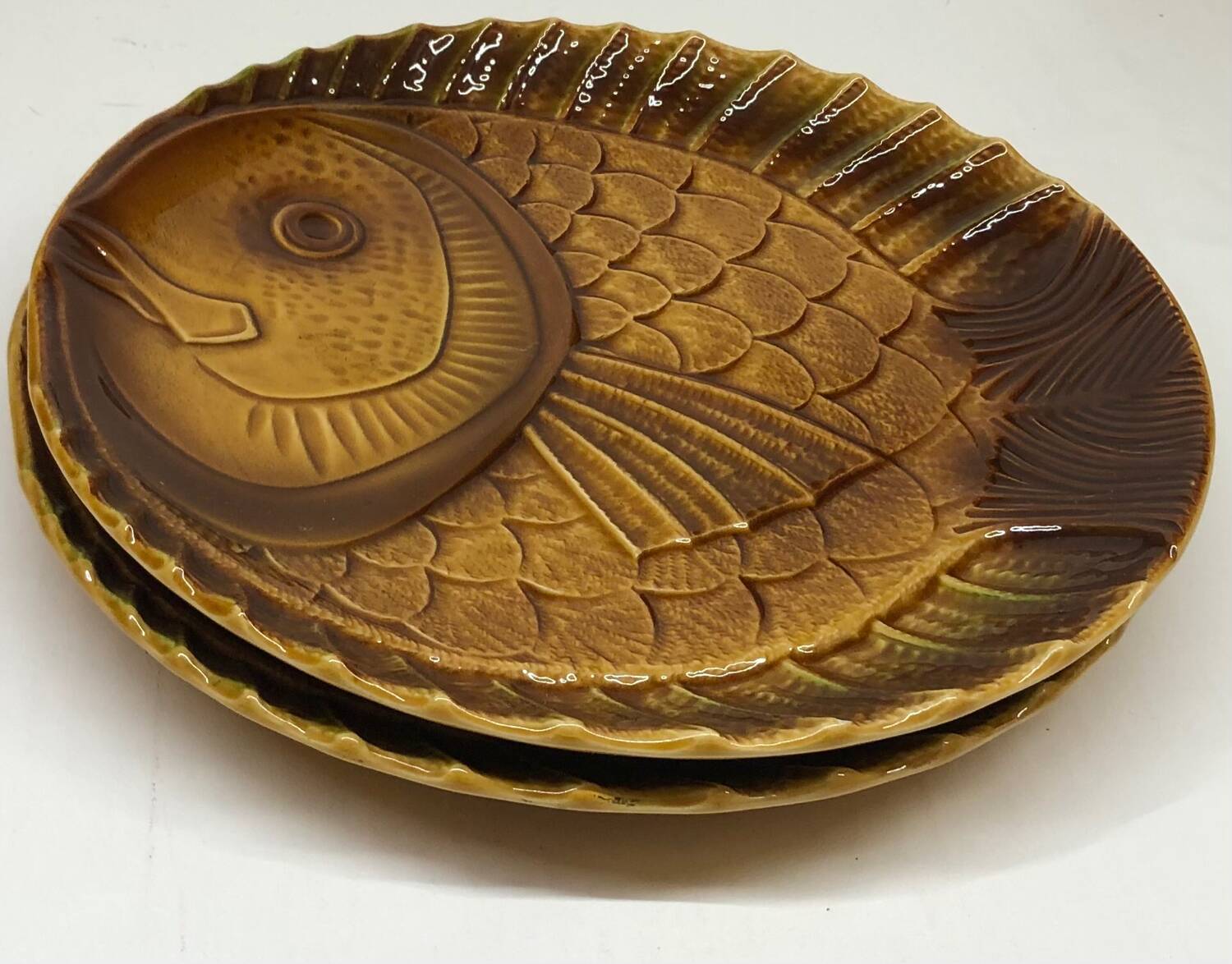 2 vintage fish dishes in slip from Sarreguemines