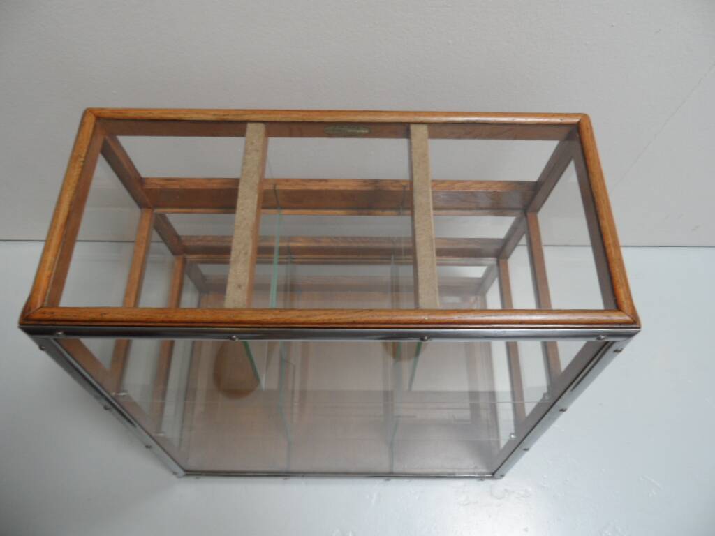 Vitrine de boulangerie vintage
