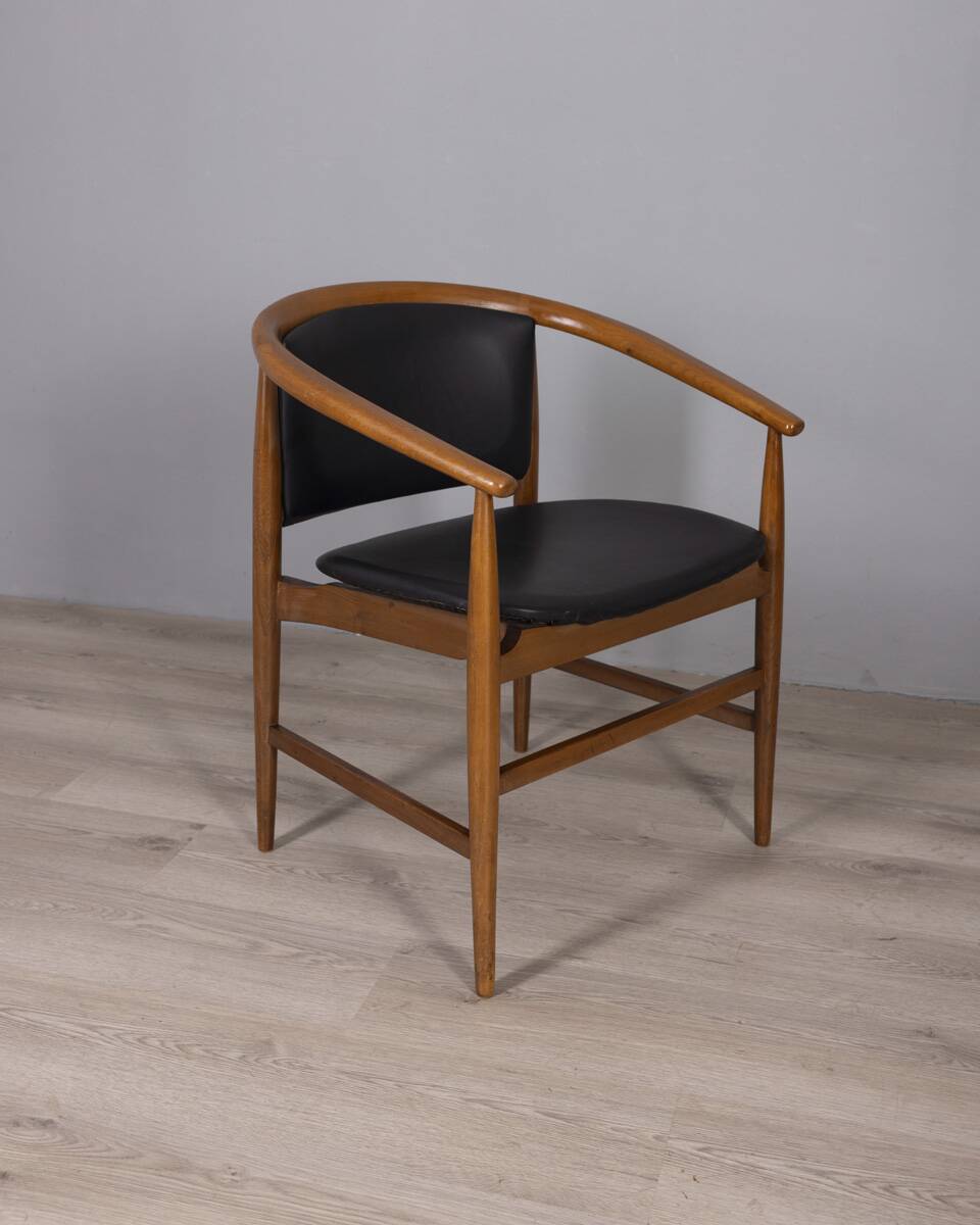 Ensemble de 4 chaises vintage en bois et cuir des années 1960 conçues par isa bergamo