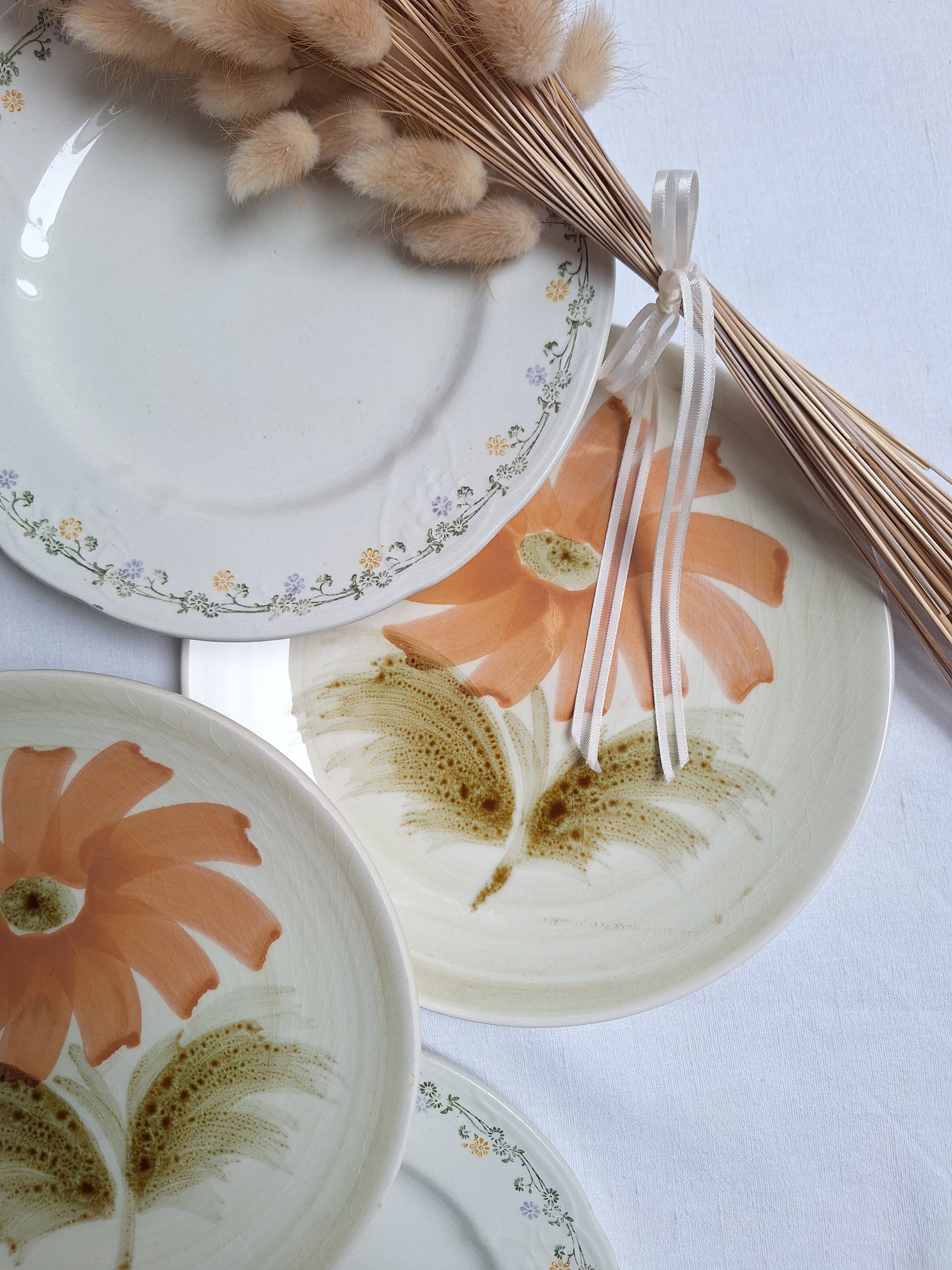Assiettes à dessert Longwy et St Amand décore de fleurs