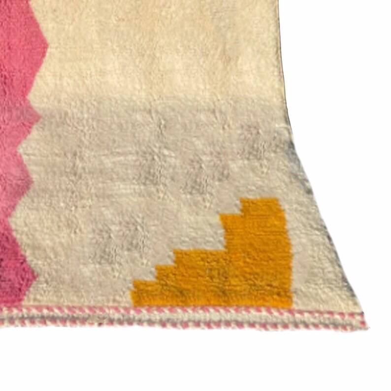 Handmade Beni Mrirt rug, size 200 x 300 cm