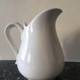 Broc in white fire porcelain with large spout