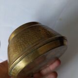 Pot cache pot laiton martelé vintage