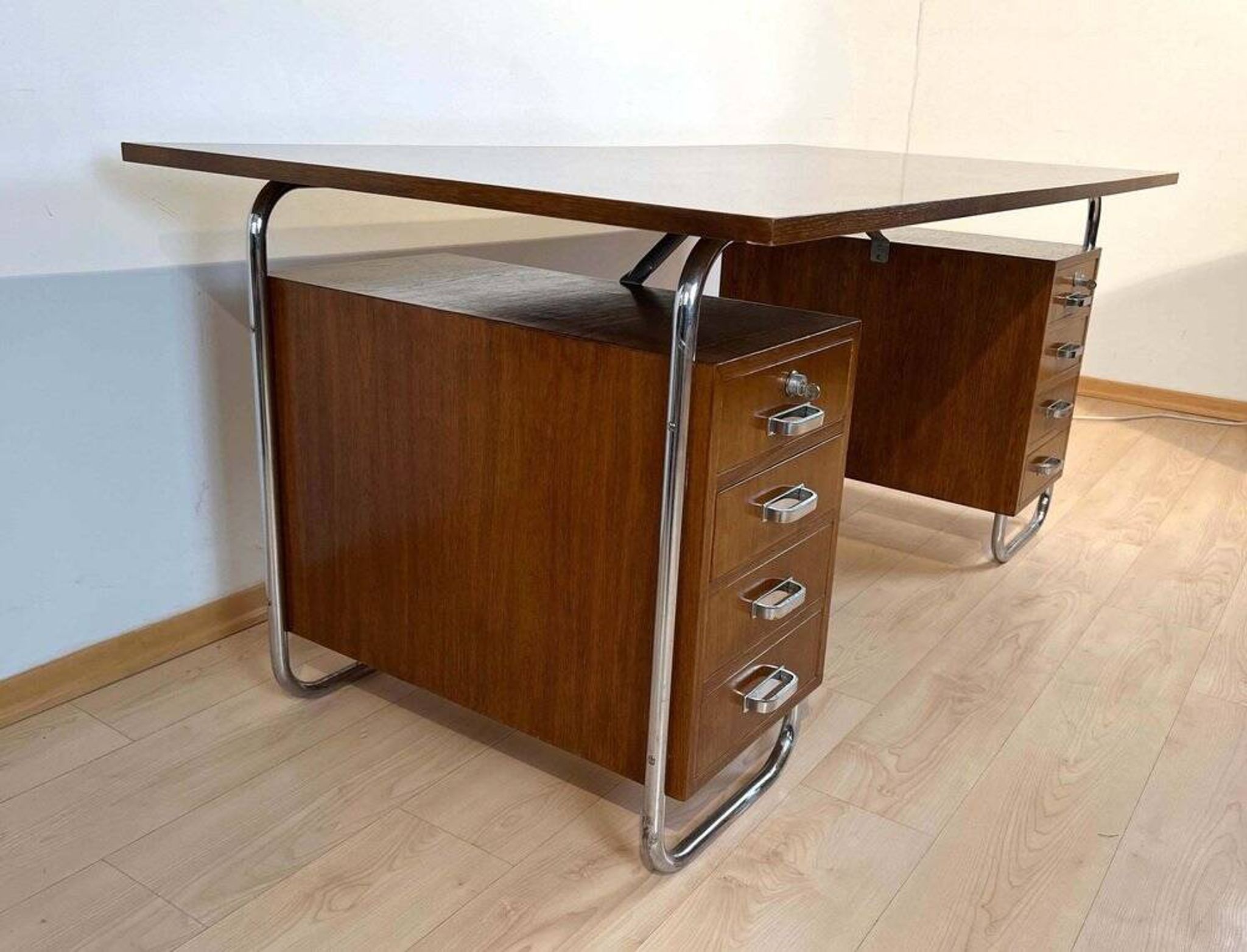 Vintage Bauhaus Oak Veneer Desk from Mücke & Melder, 1940s