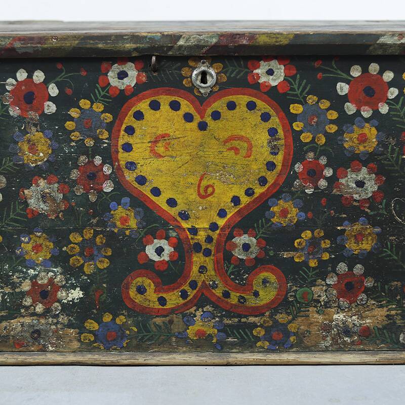 Coffre de mariage peint d'art populaire