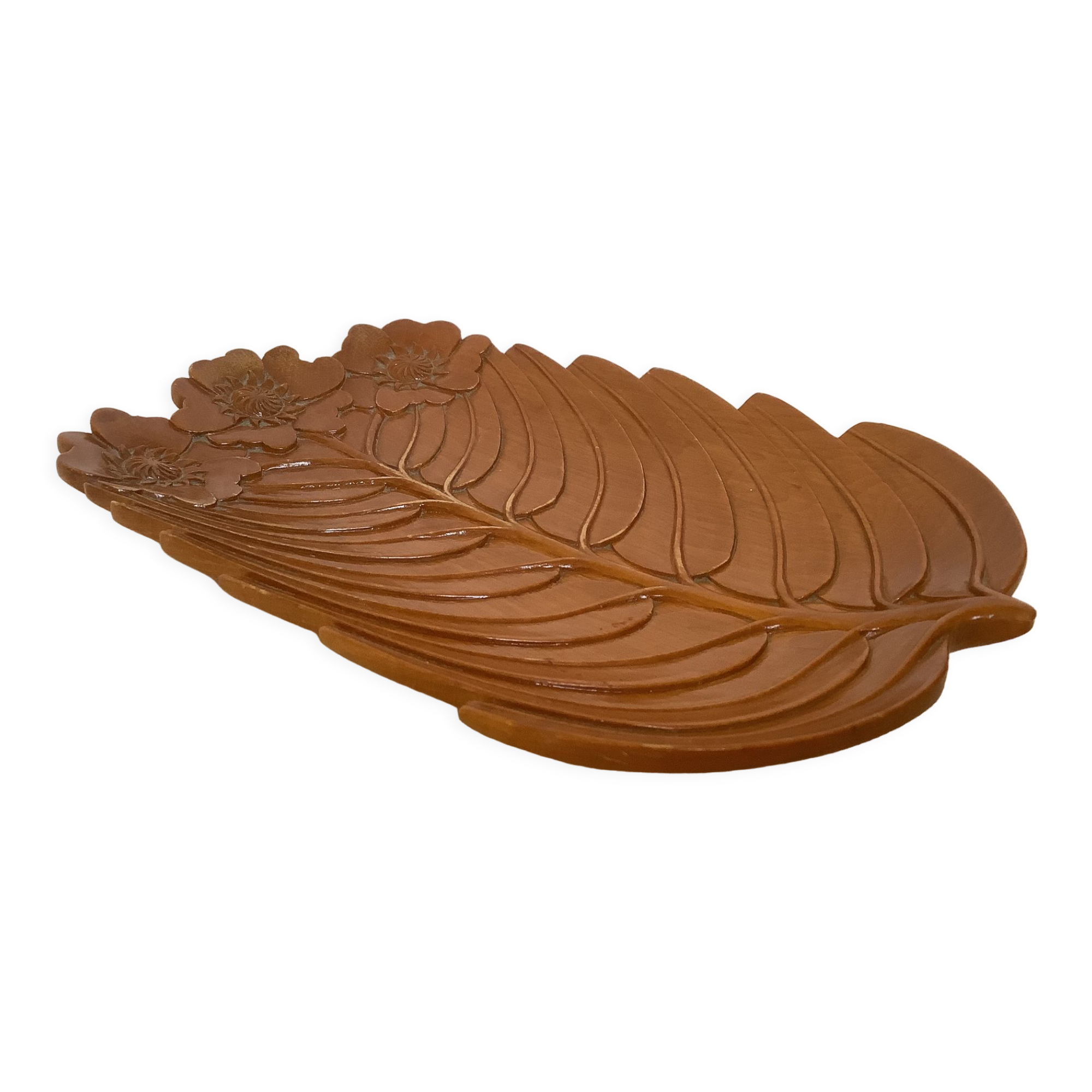 Empty pocket trio of flowers and their wooden foliage