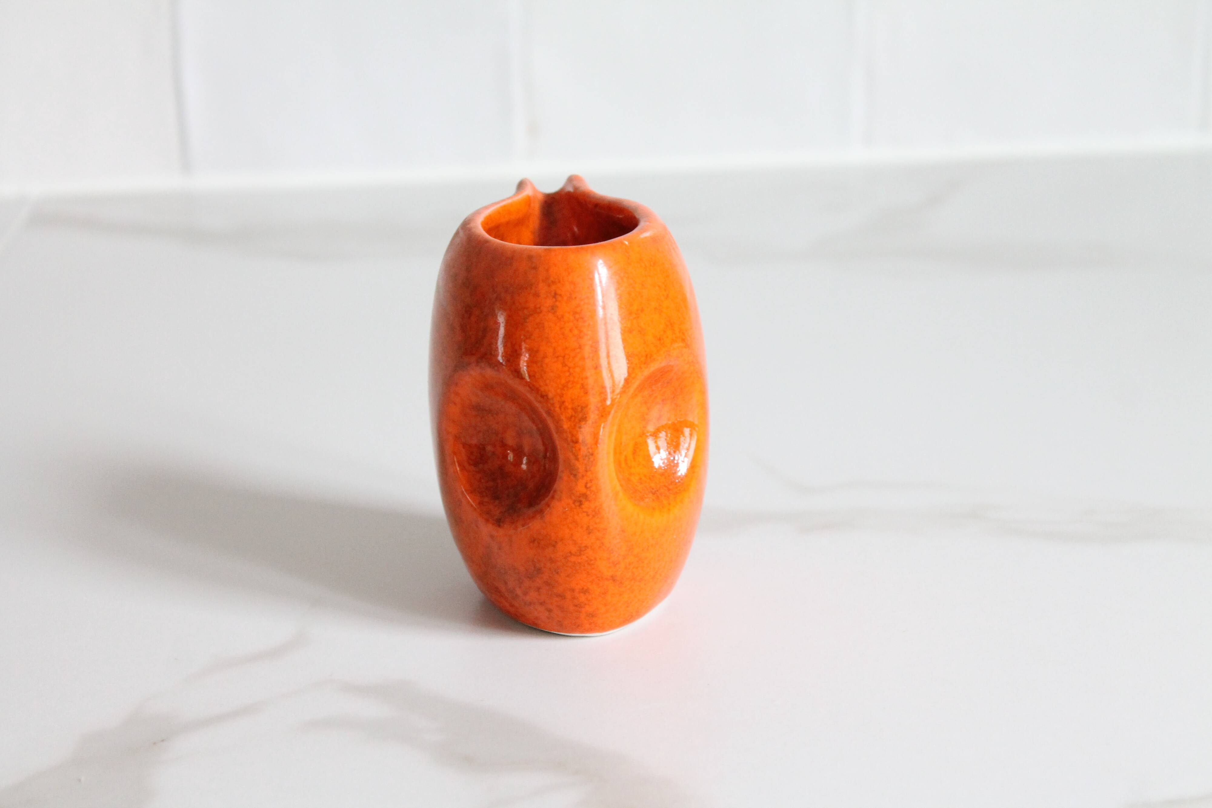 Petit pichet en céramique orange des années 70