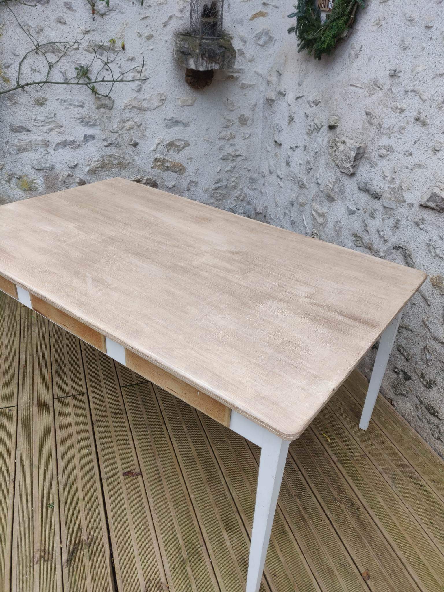 Table 6 wooden drawers