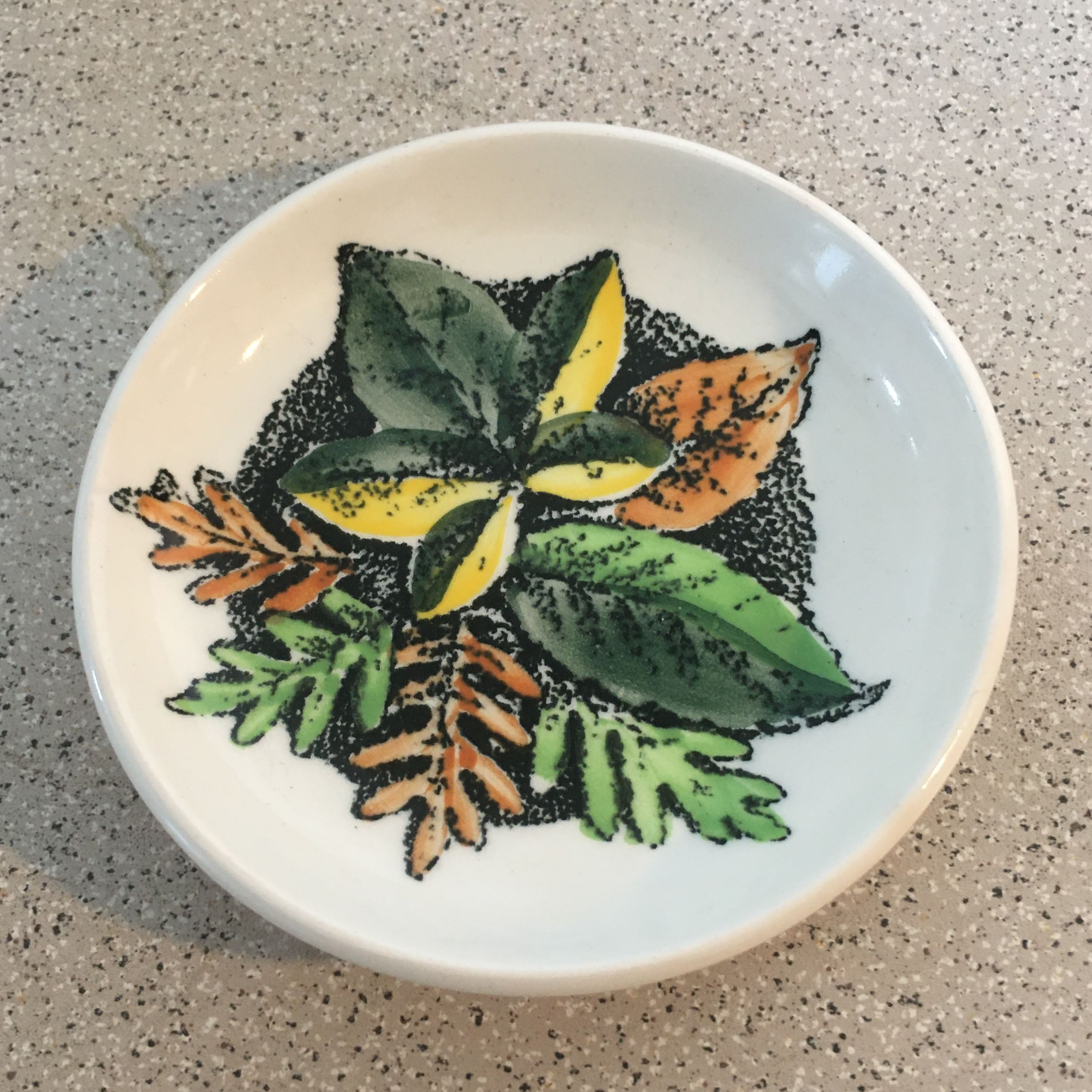 Small cup in Gien earthenware painted by hand