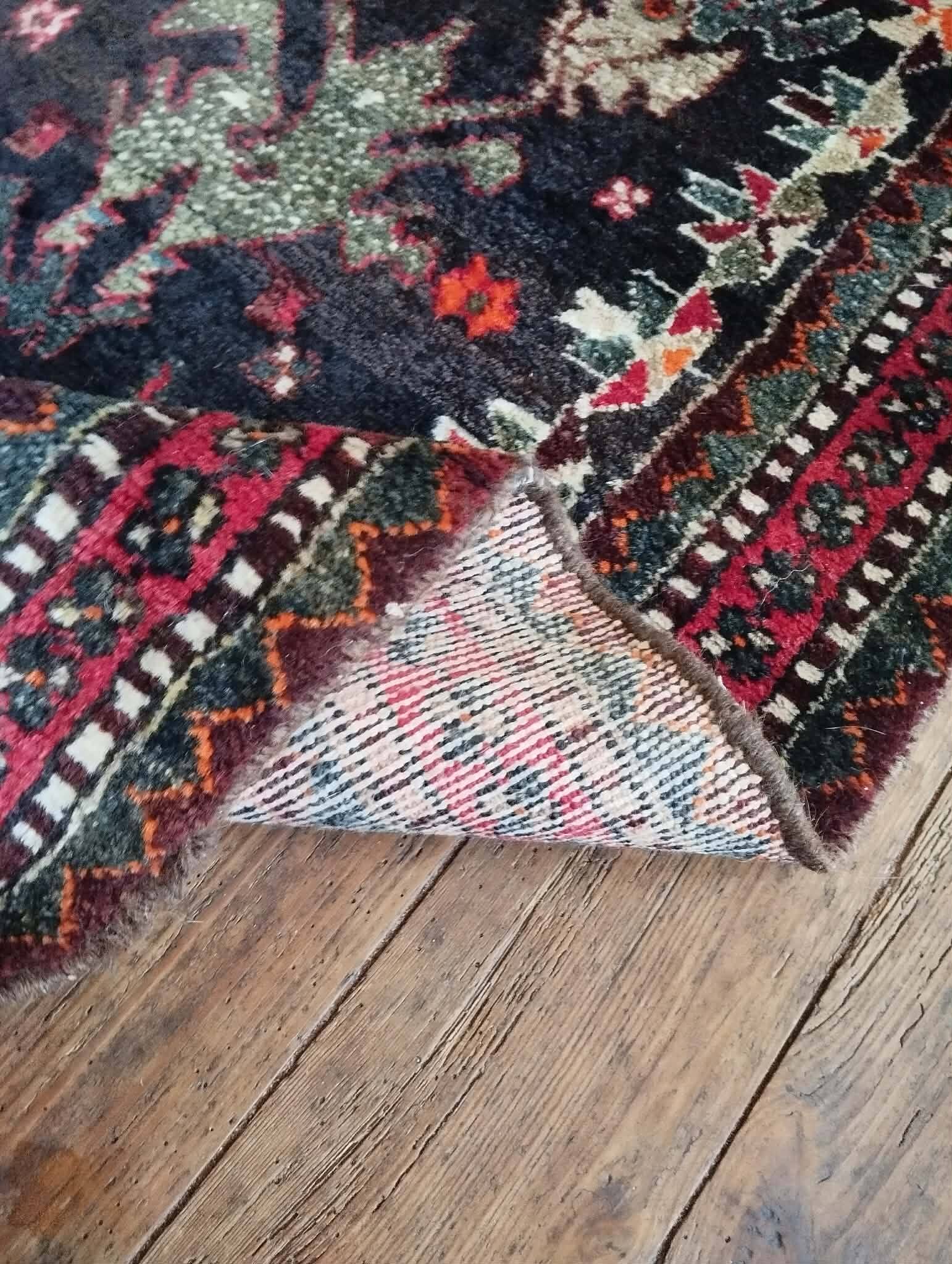 Handmade Persian Chahsavan rug 158x117cm