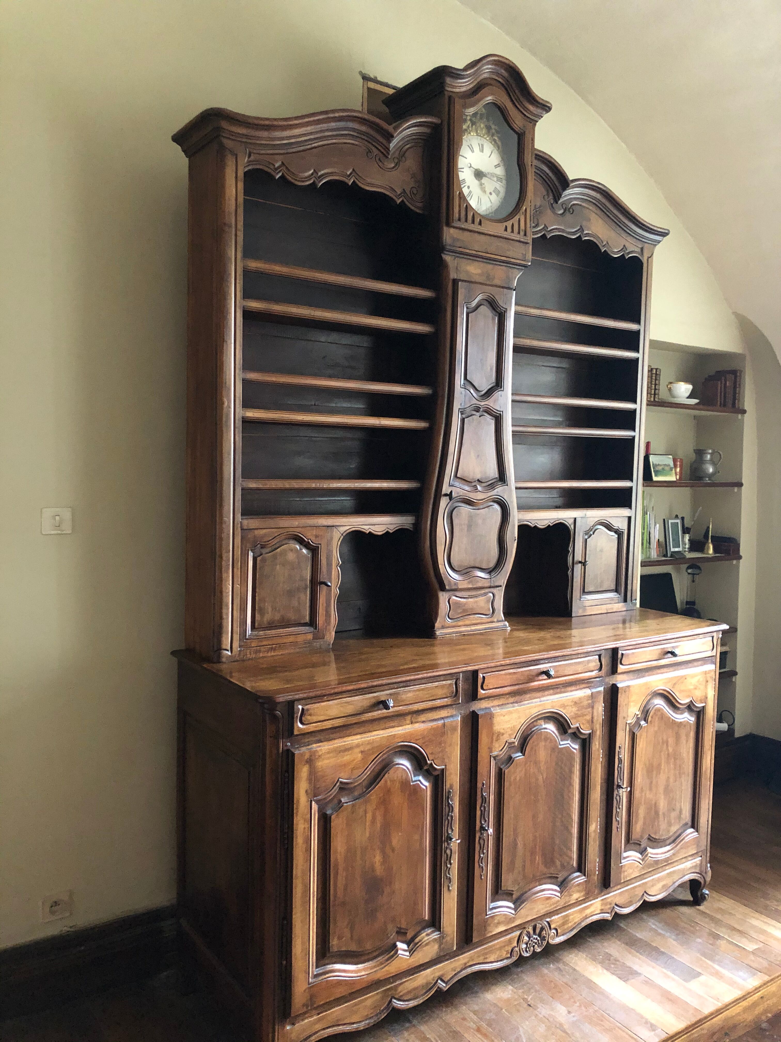 Buffet/cupboard with clock box