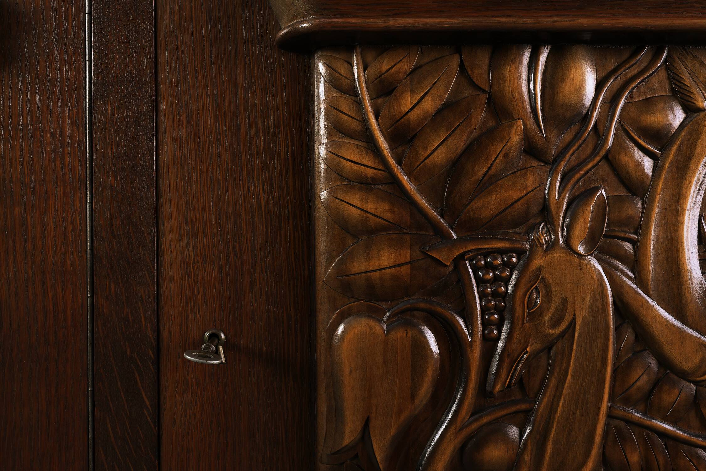 Buffet en chêne français Art Déco de Jacques Klein, 1925