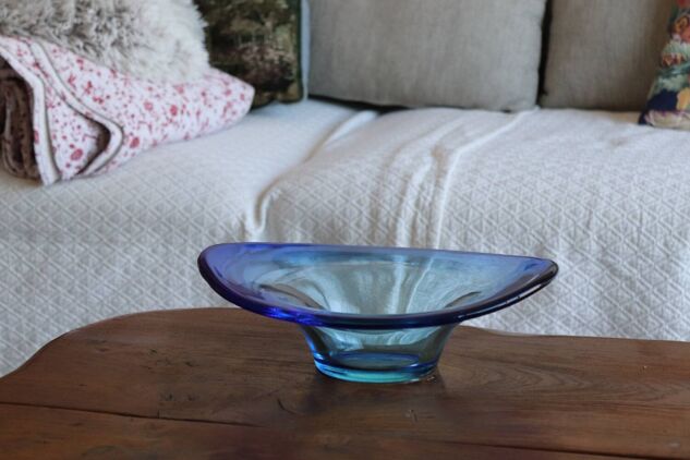 Coupelle en verre bleu scandinave vintage