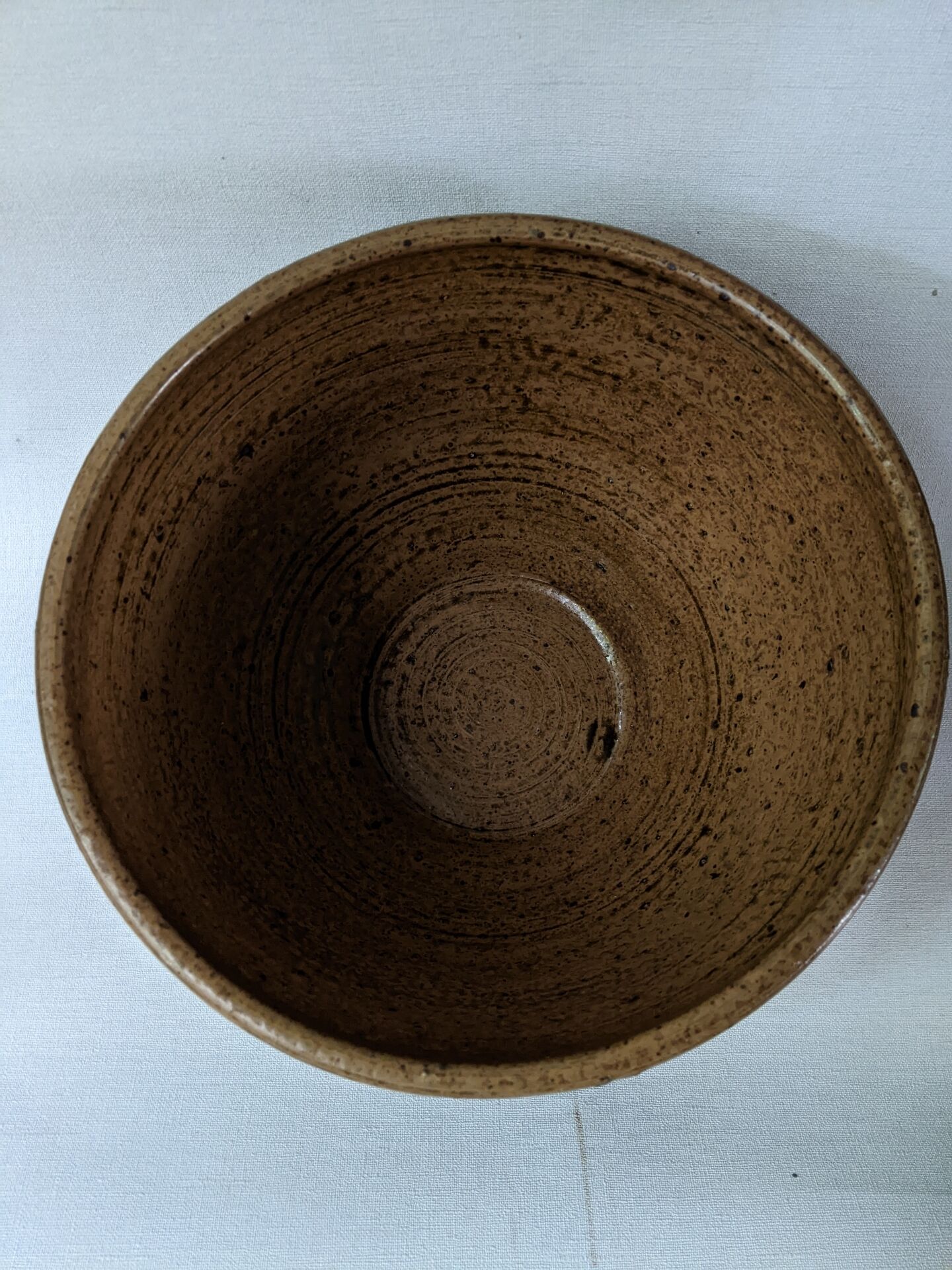 Second-hand artisan stoneware salad bowl