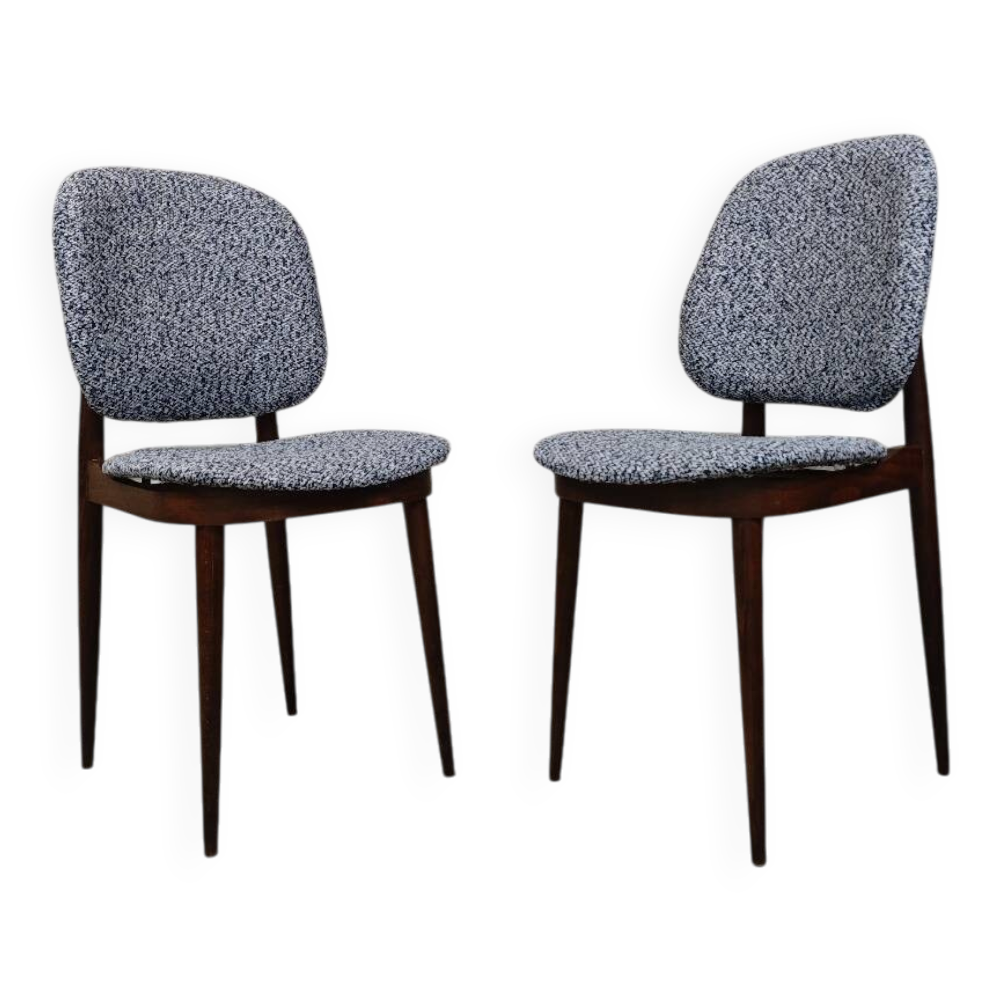 Set of two Baumann Pegasus chairs.