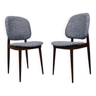 Set of two Baumann Pegasus chairs.