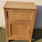Beautiful piece of furniture from the 1940s with 1 lid + 1 door with key. ponce
