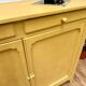 Buffet parisien vintage jaune miel