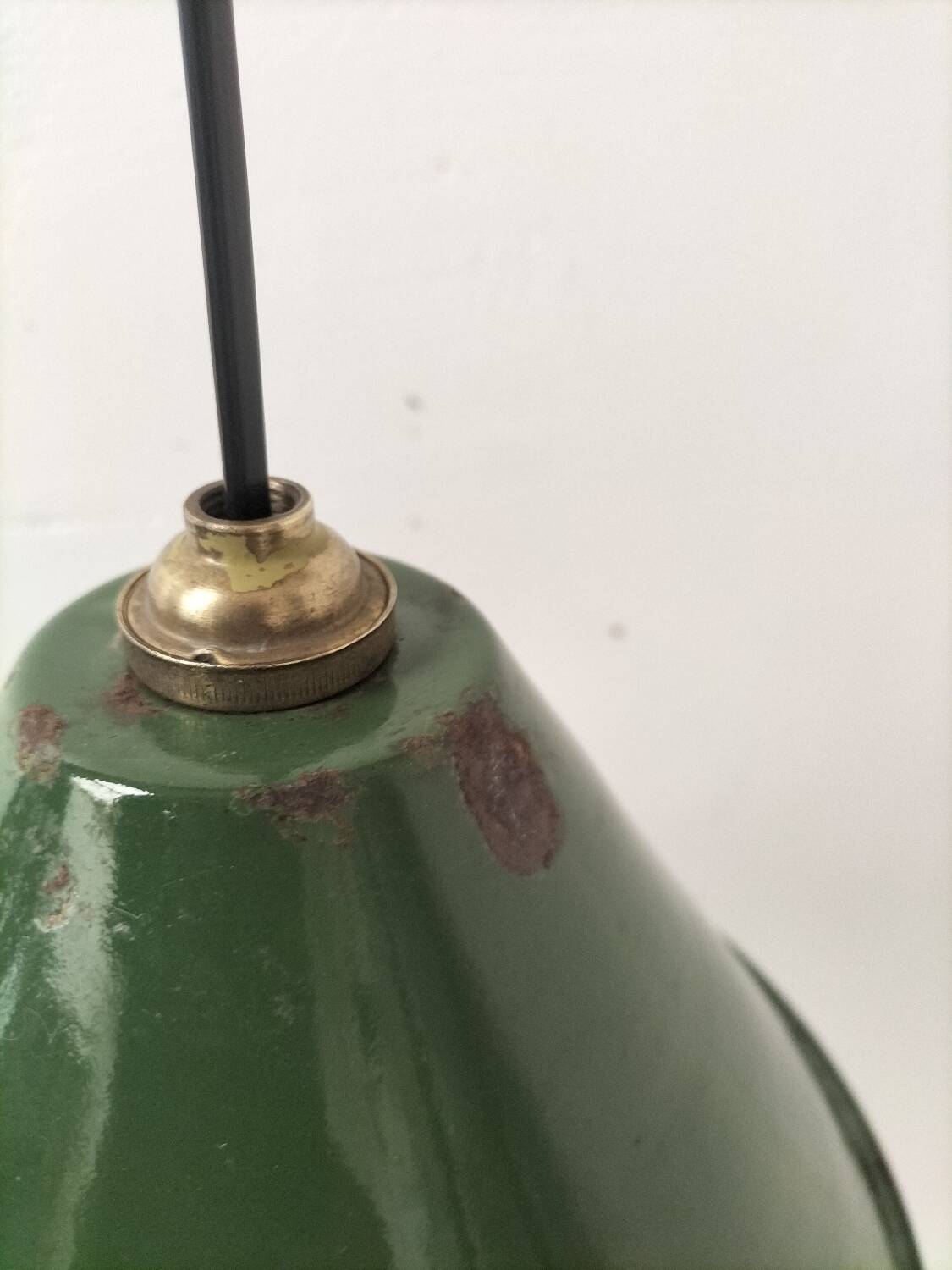 Enamelled cone suspensions